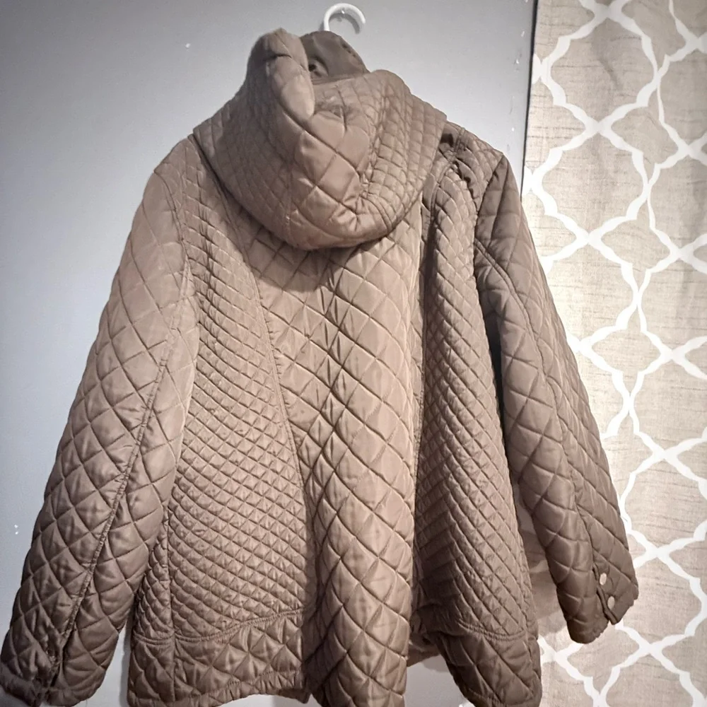 Calvin Klein Quilted Brown Puffer Jacket - Picture 7 of 7